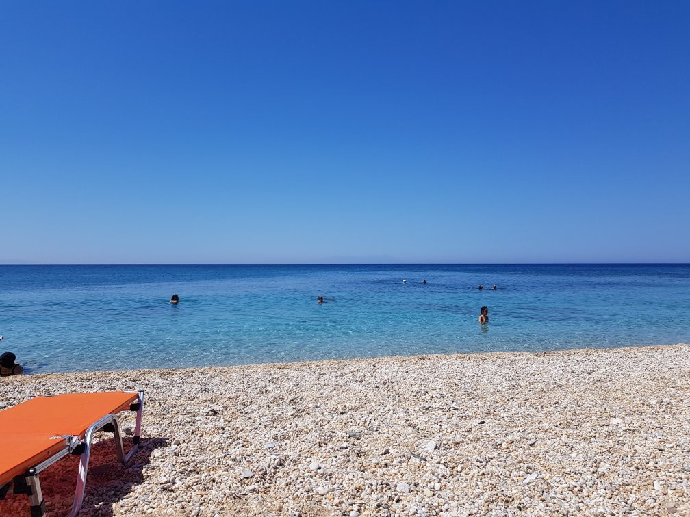 Agios Isidoros Beach景点图片