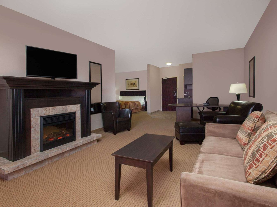 Ramada by Wyndham Brooks主图