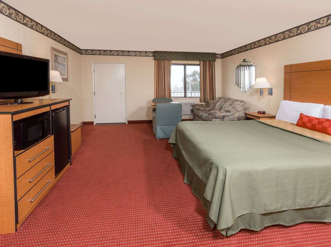 Travelodge by Wyndham San Clemente Beach主图