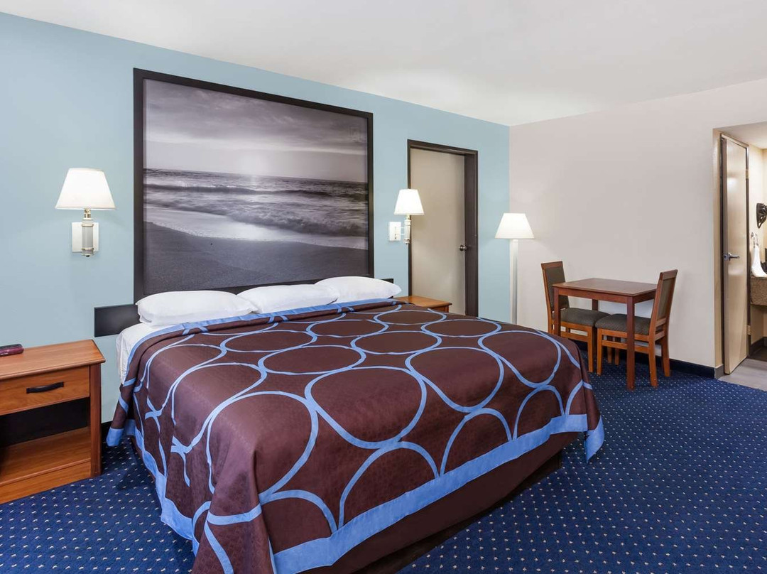 Super 8 by Wyndham El Cajon CA主图