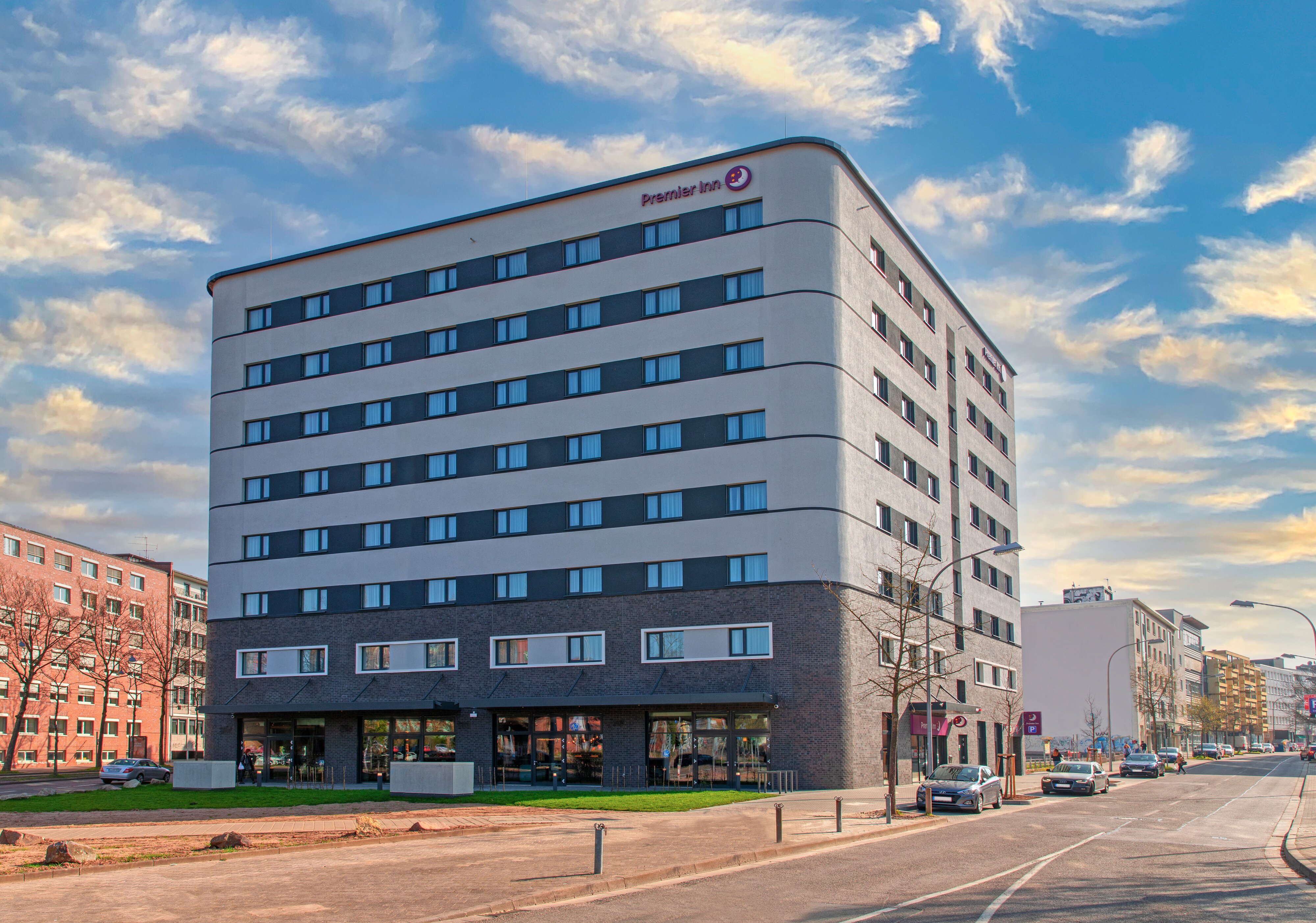 Premier Inn Saarbrücken City Congresshalle Hotel-浴室