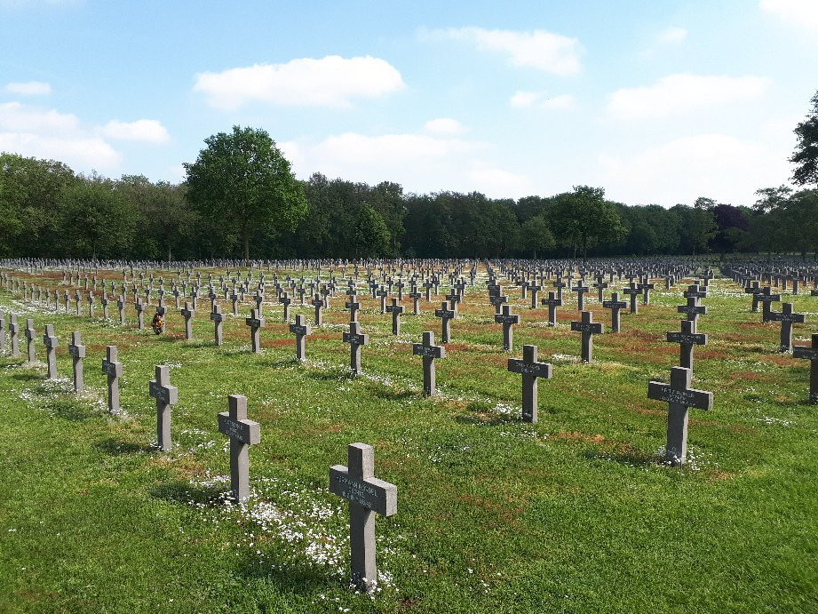 German War Cemetery Ysselsteyn景点图片