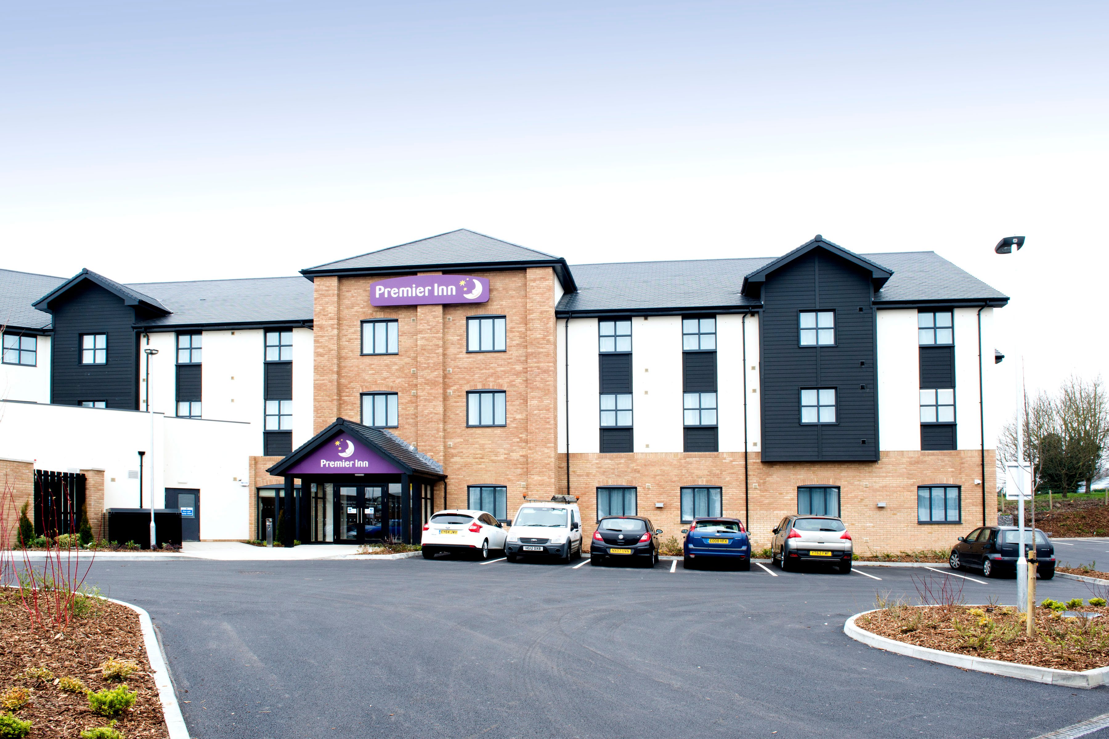Premier Inn Ware hotel-官方