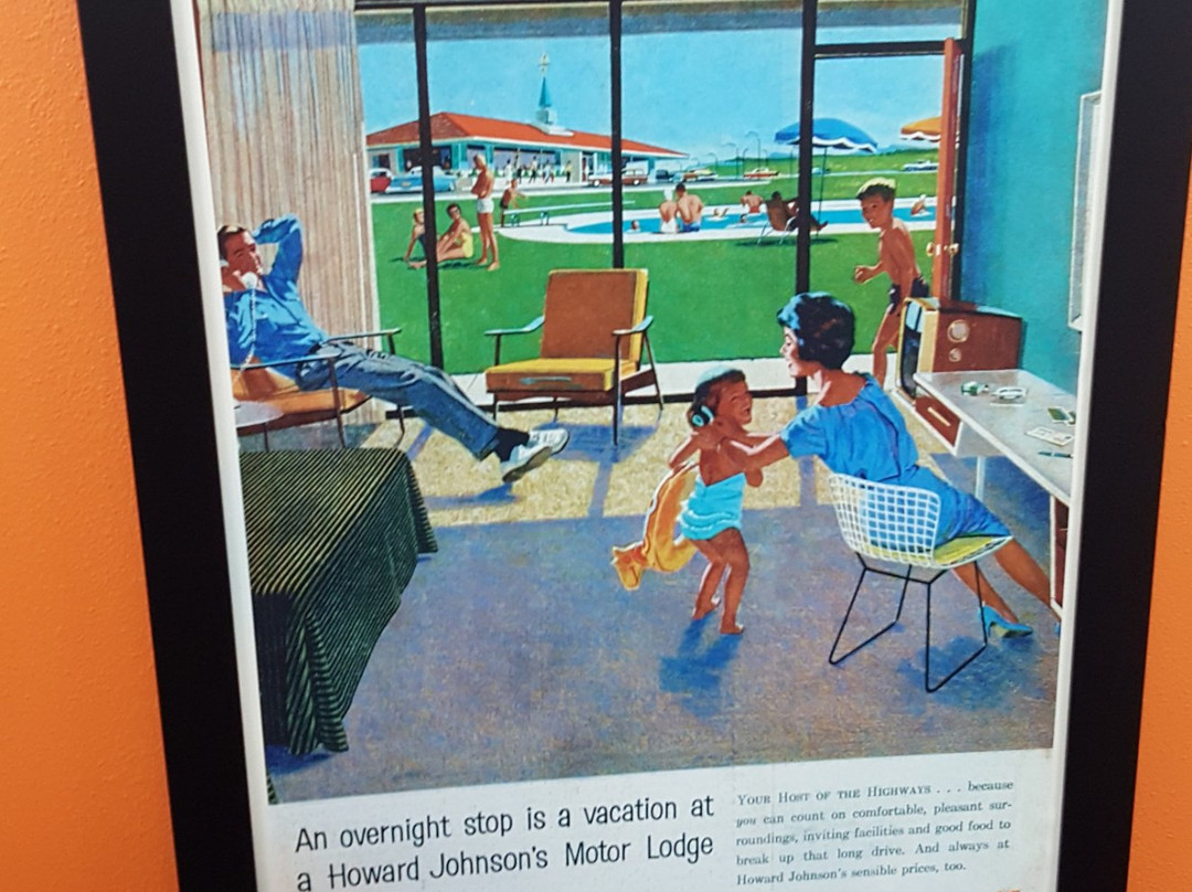 Howard Johnson by Wyndham Waterloo/Cedar Falls主图