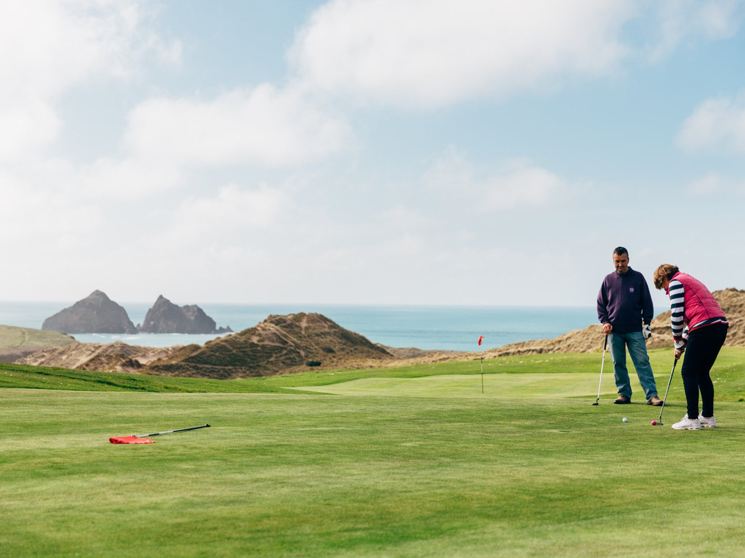 Holywell Bay Golf景点图片