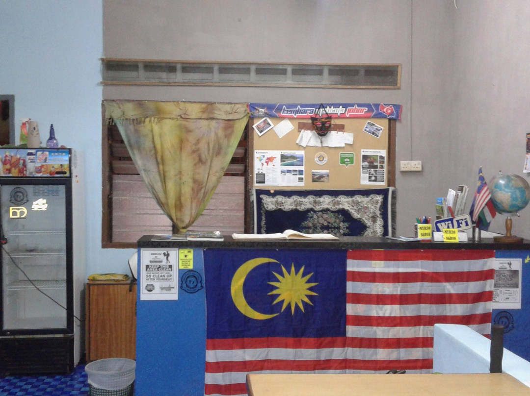 Zeeadam Backpackers Hostel