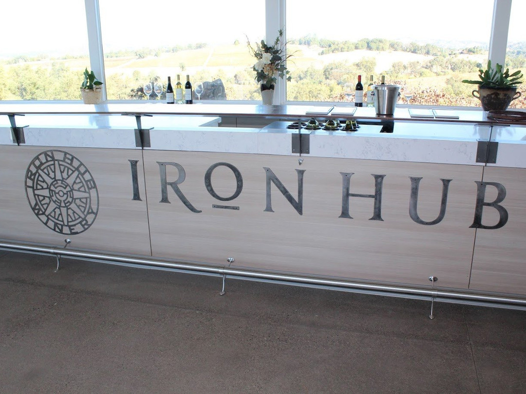Iron Hub Winery景点图片