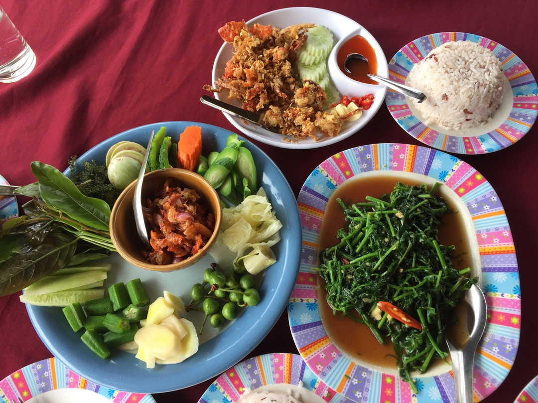 Ban Pa Lai餐馆和美食-Chaiyo Seafood Restaurant