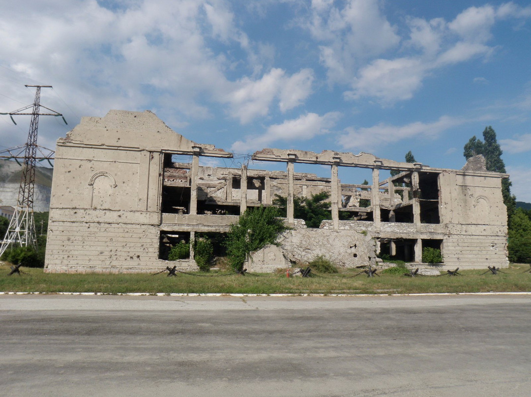 Ruins of the Palace of Culture景点图片