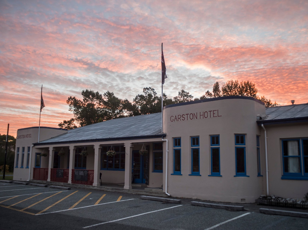Garston Hotel主图