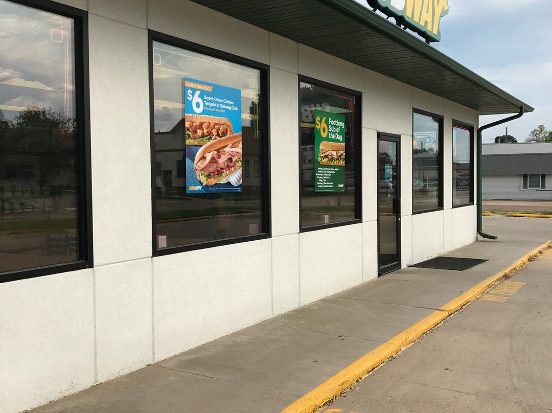 Red Cloud餐馆和美食-Subway