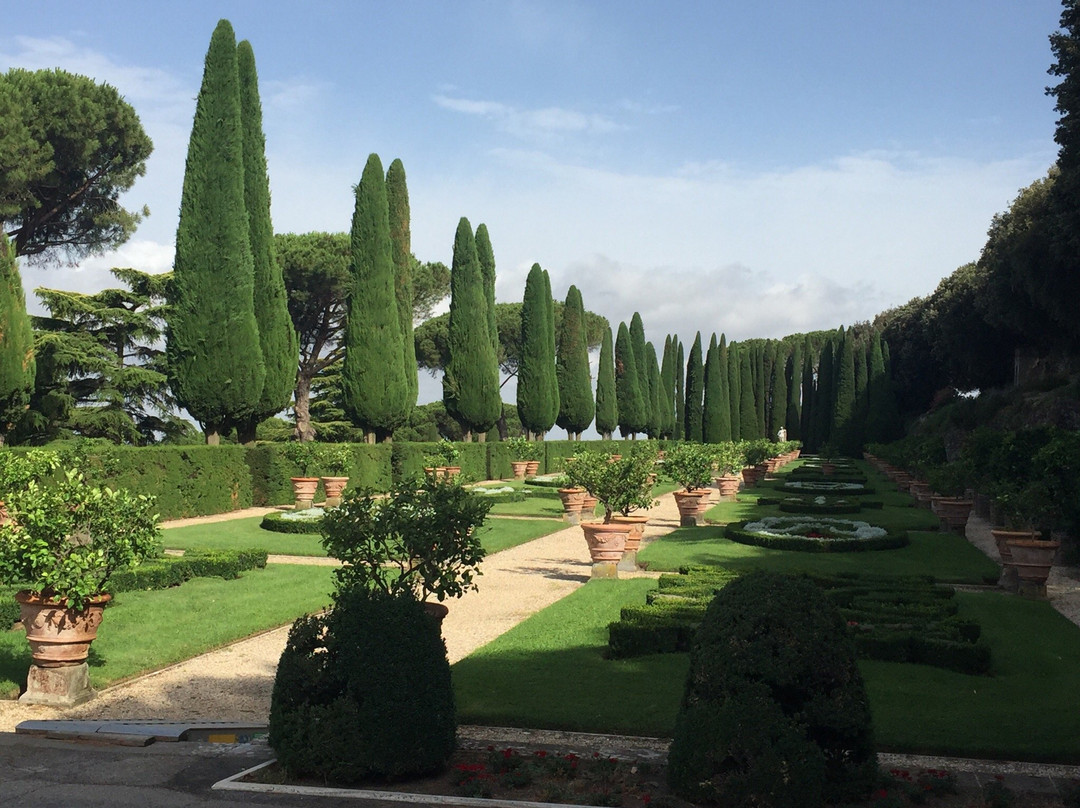 Giardini di Villa Barberini - Borgo Laudato Si'-冈多菲堡必去景点