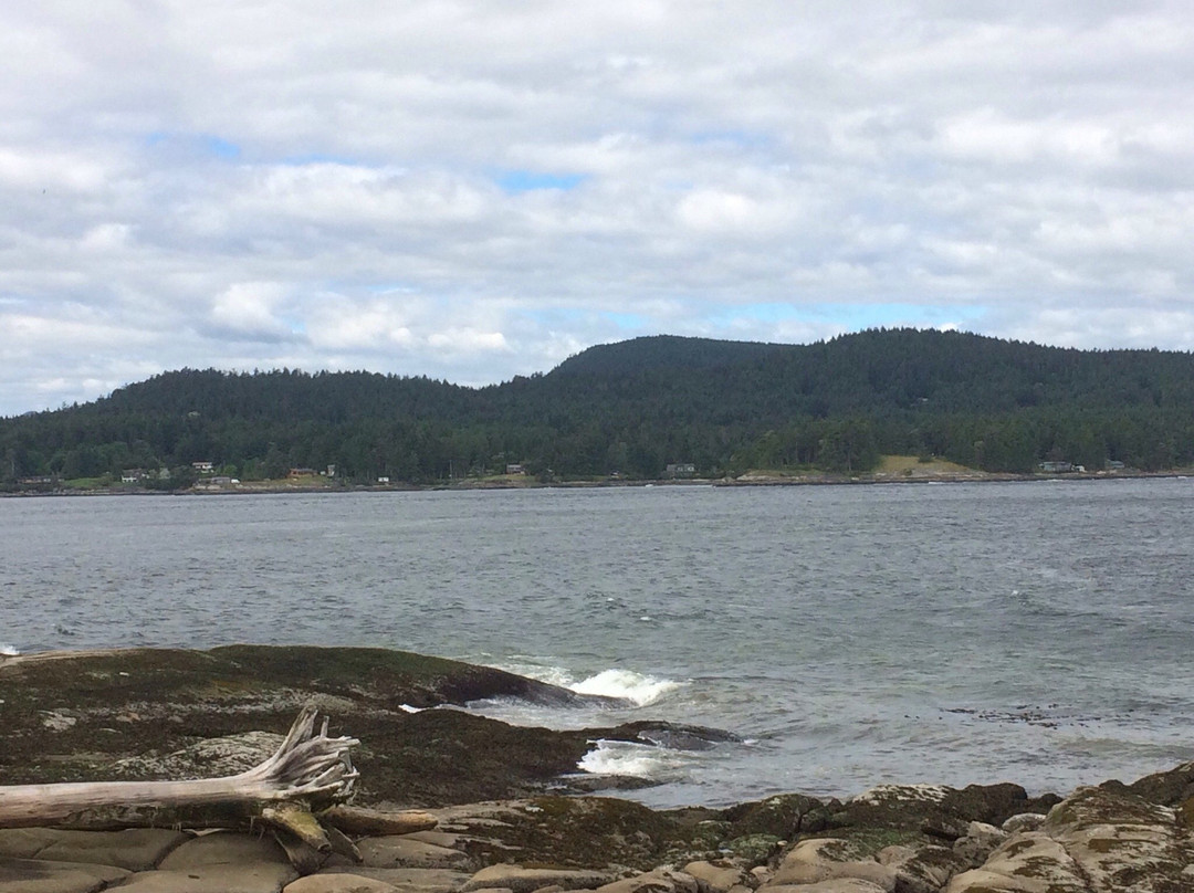 Active Pass Lighthouse-Mayne Island必去景点