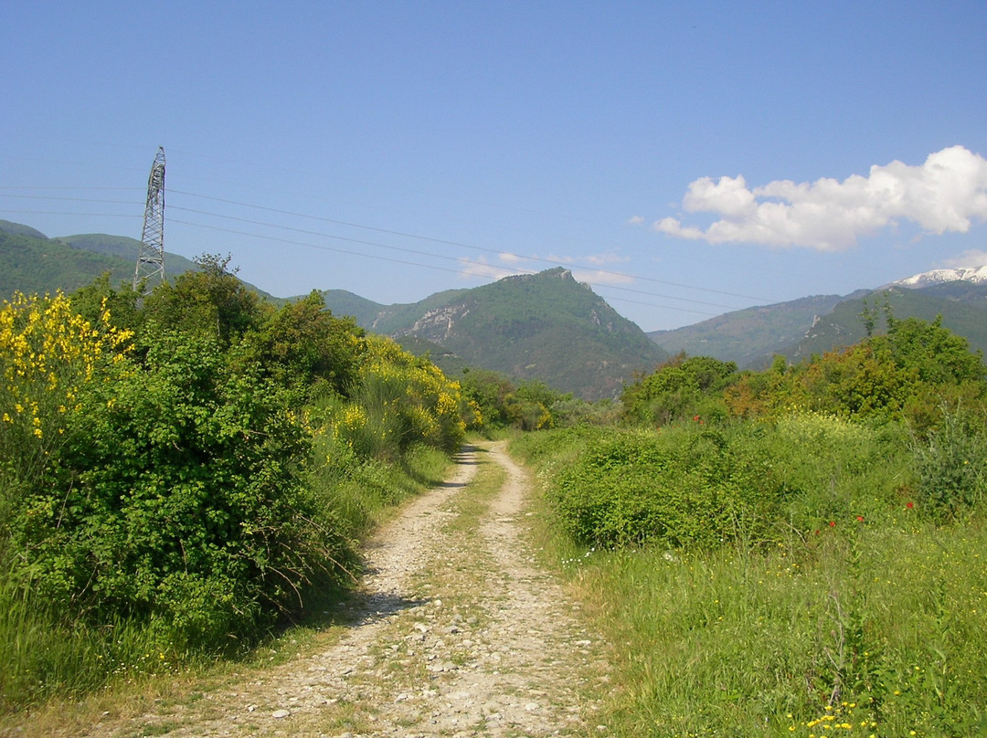 Hinking and day trips at the foot of Mount Olympus-Paralia Skotinis必去景点