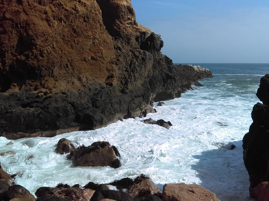 Cuevas de Anzota景点图片