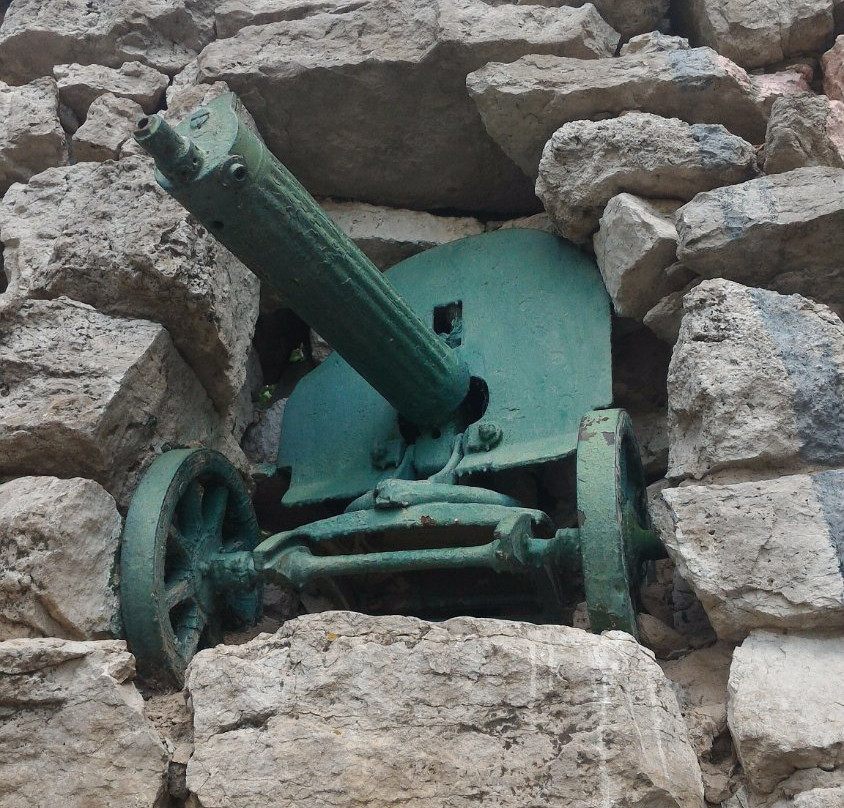 Monument to Soldiers Who Died During the Civil War景点图片