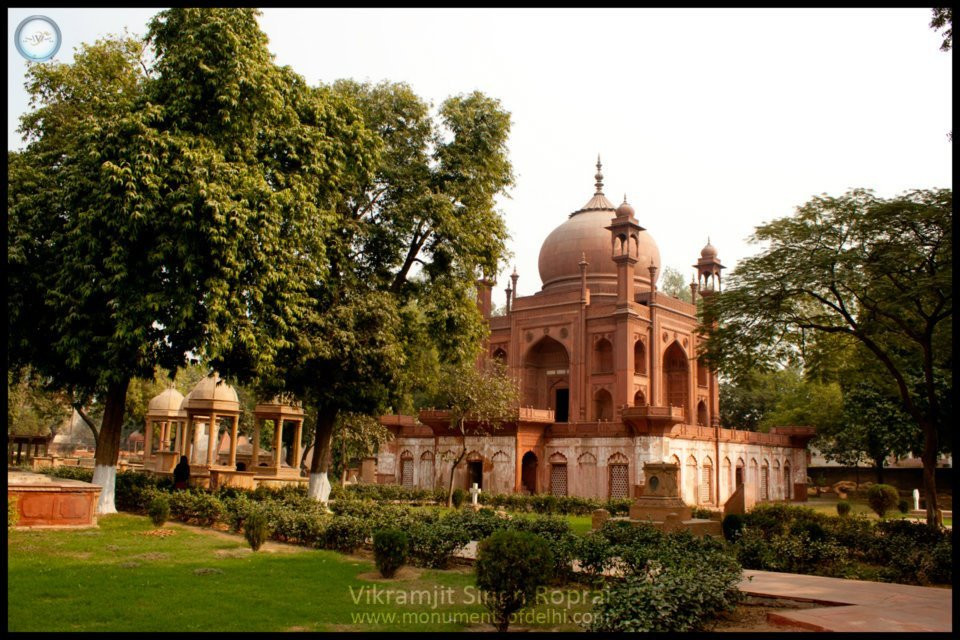 Roman Catholic Cemetery-阿格拉必去景点