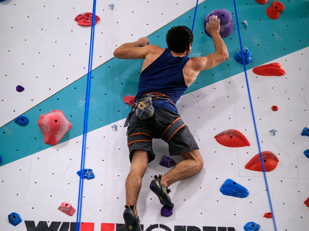 Zenith Climbing Center景点图片