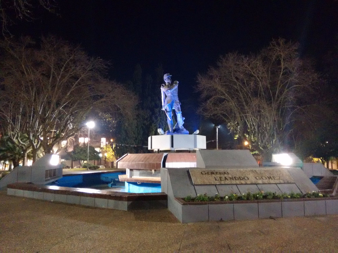 Mausoleo del General Leandro Gomez-Paysandu必去景点