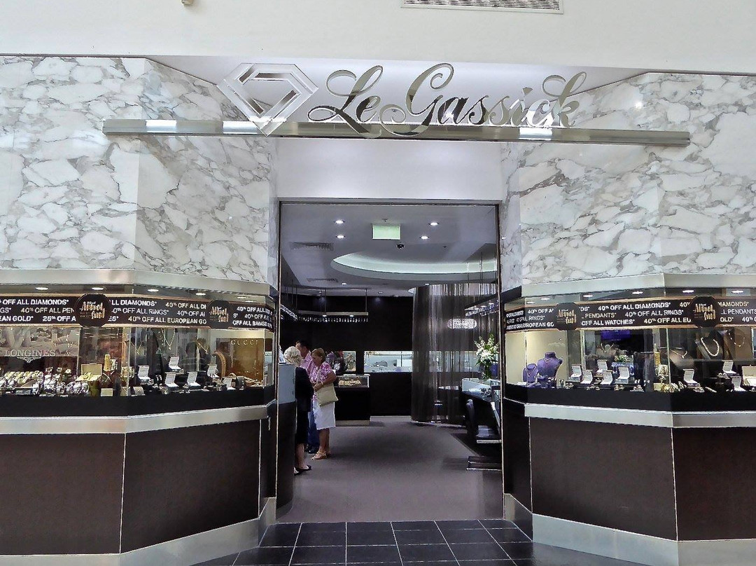 Runaway Bay Shopping Village-Runaway Bay必去景点