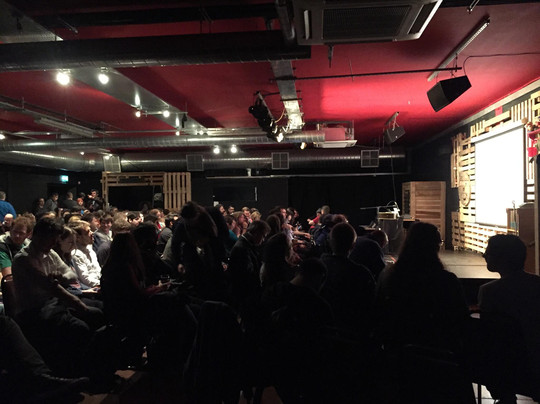 Backyard Comedy Club-伦敦必去景点