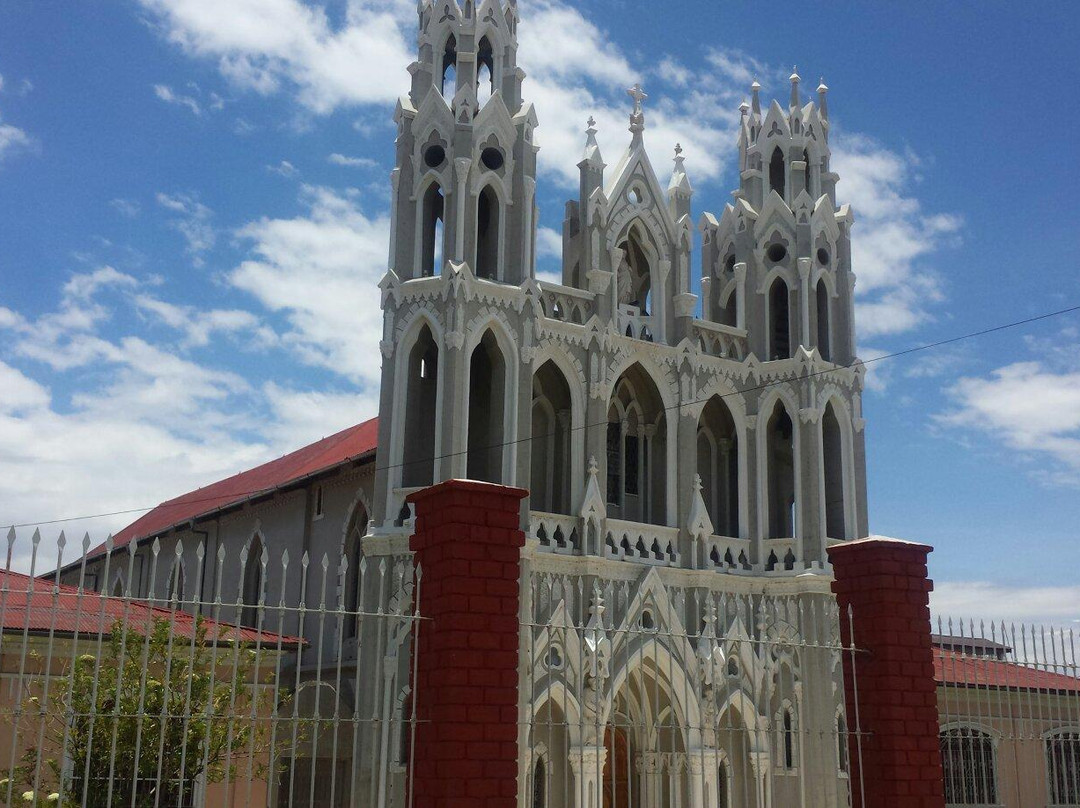 Capilla Cristo Pobre-豪哈必去景点
