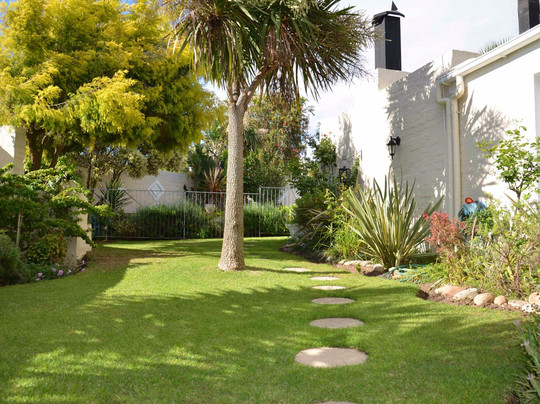 Winelands Guesthouse主图