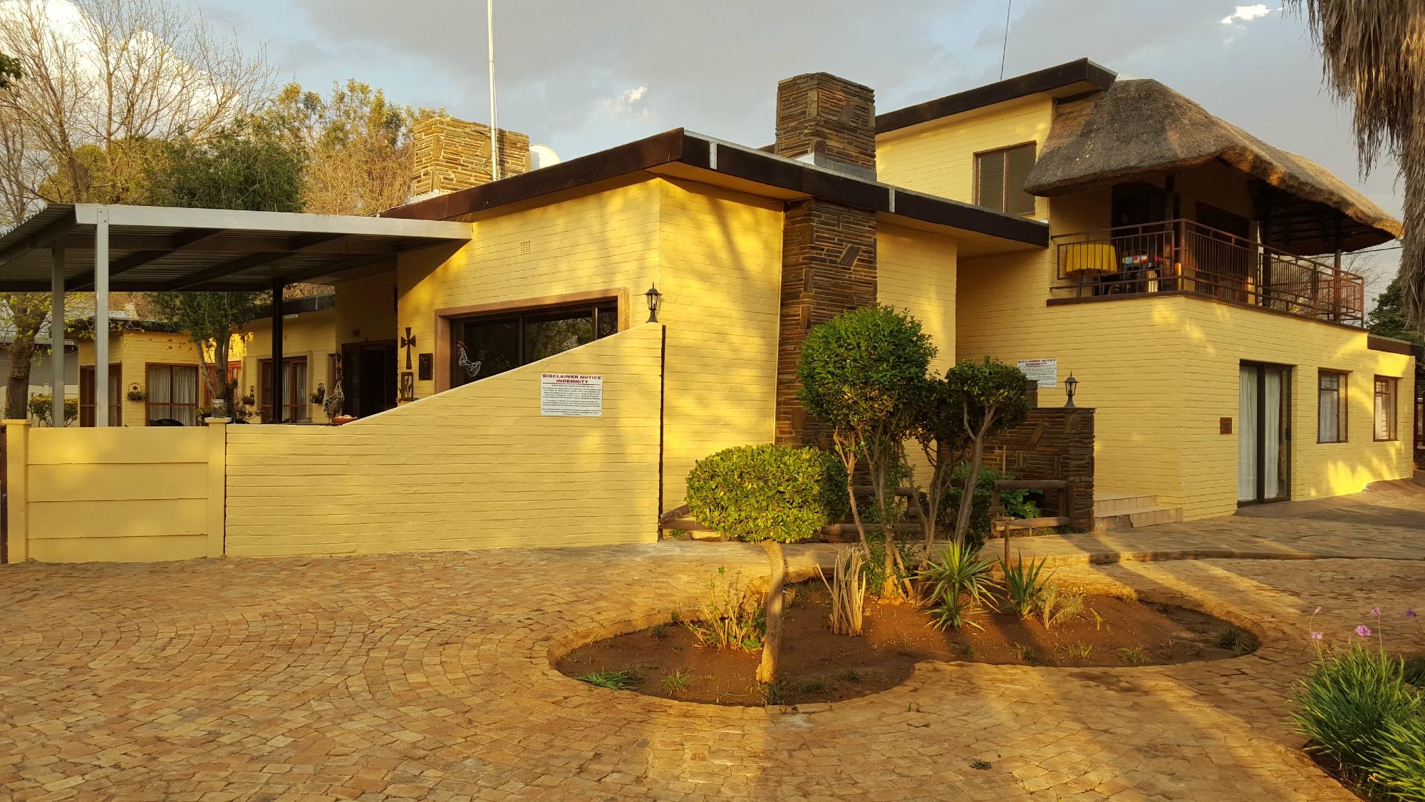 Hole in One Guest House-客卧
