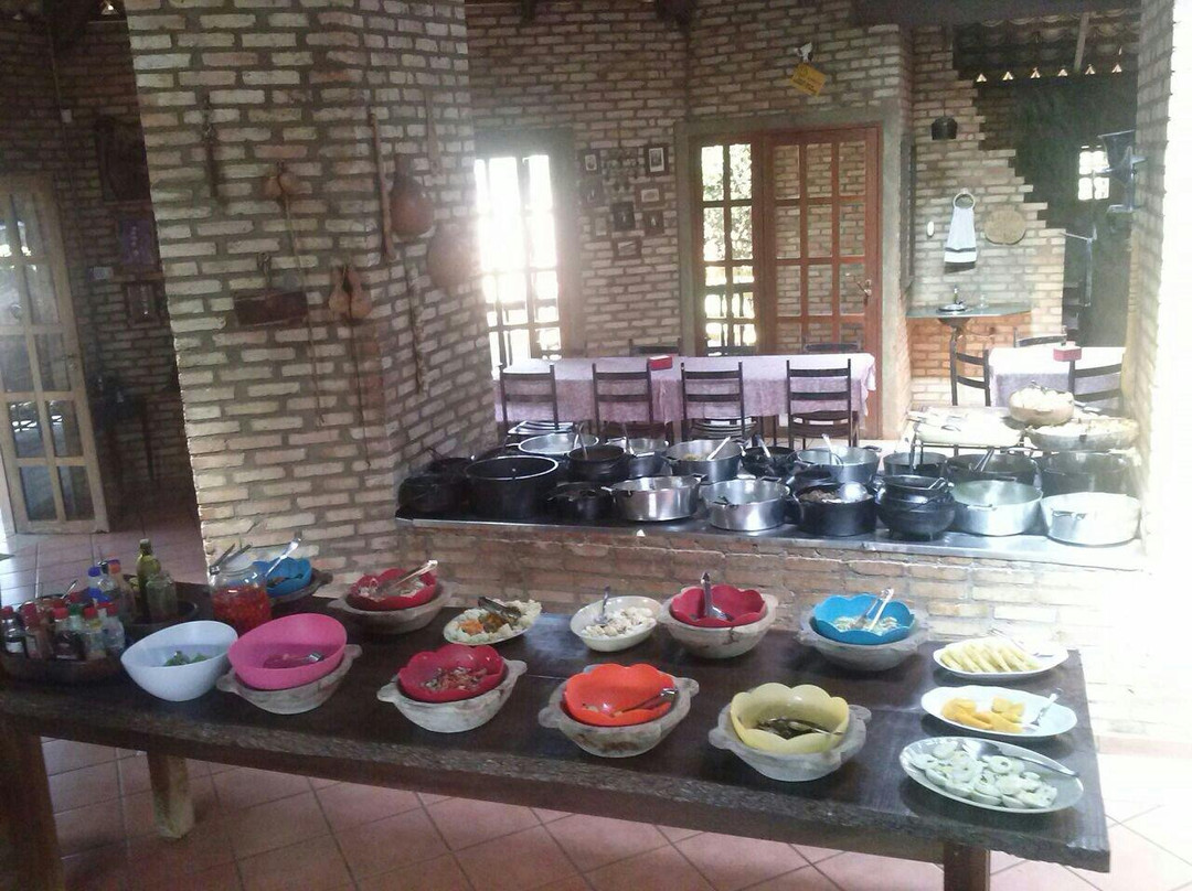 Sao Miguel do Passa Quatro餐馆和美食-Panela de Ferro