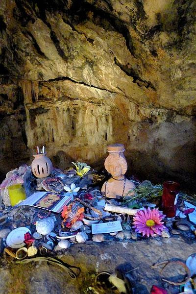 Cueva de Es Culleram-伊维萨城区必去景点