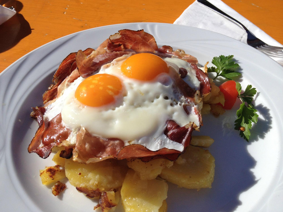 La Marmotta Mountain Hut