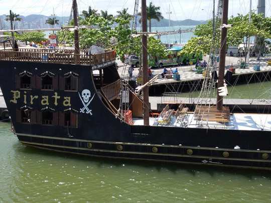 Barco Pirata-康泊琉海水浴场必去景点