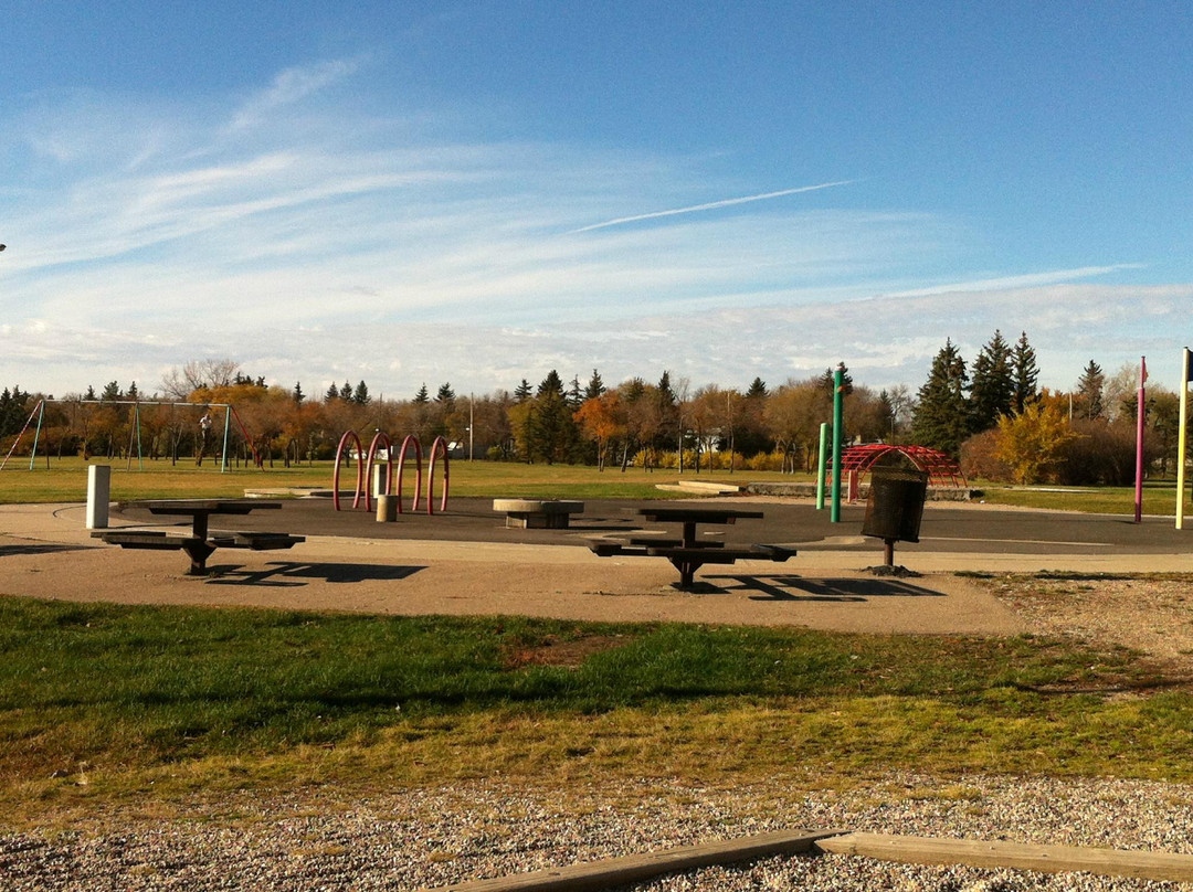 Kinsmen Park South-里贾纳必去景点