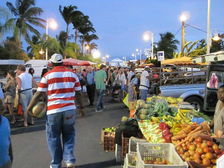 Marche Nocturne de Saint Francois-Saint Francois必去景点