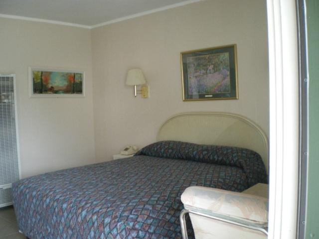 Pine View Motel主图