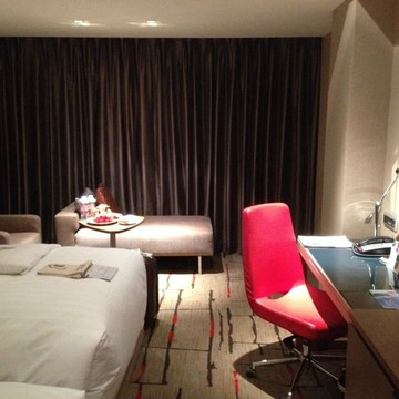 厦门宝龙雅高铂尔曼大酒店主图