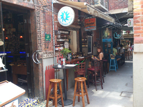 漫步者-上海市必去景点