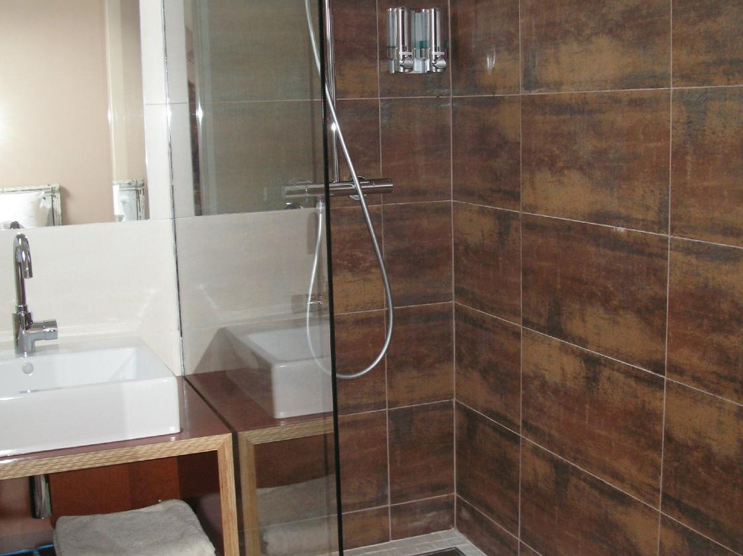 La Barrière Fleurie主图