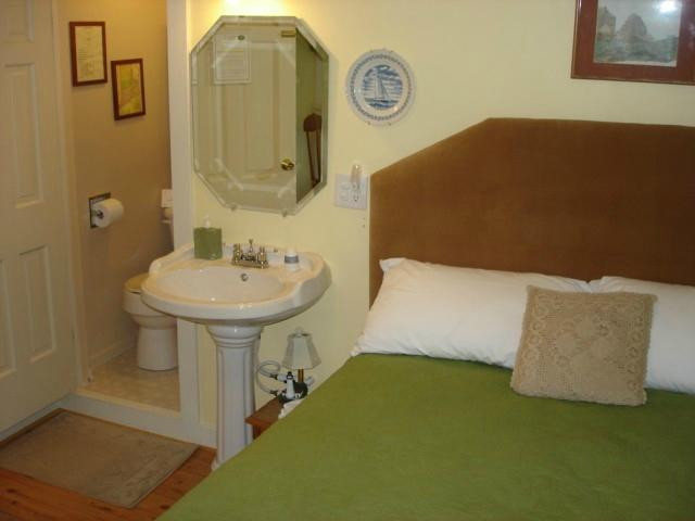 New England House Bed & Breakfast主图