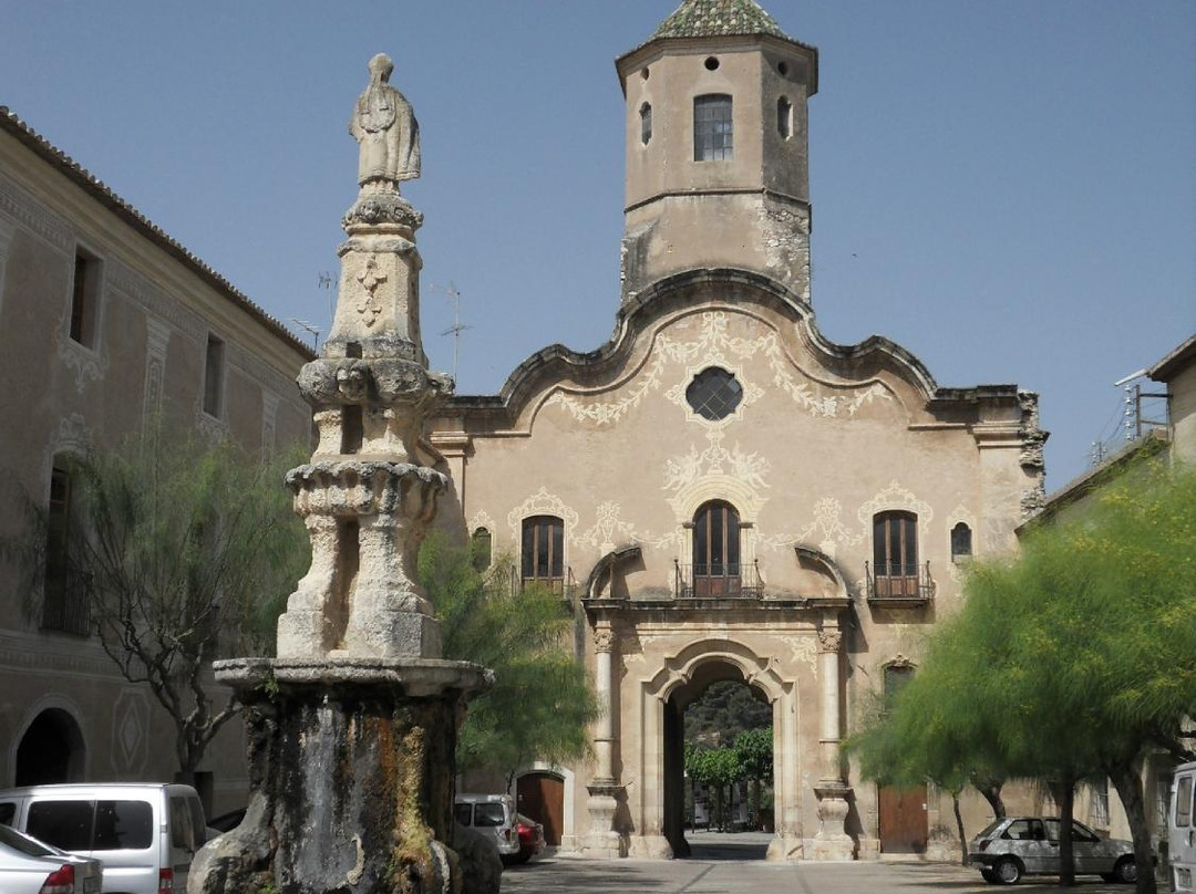 Reial Monestir De Santes Creus景点图片