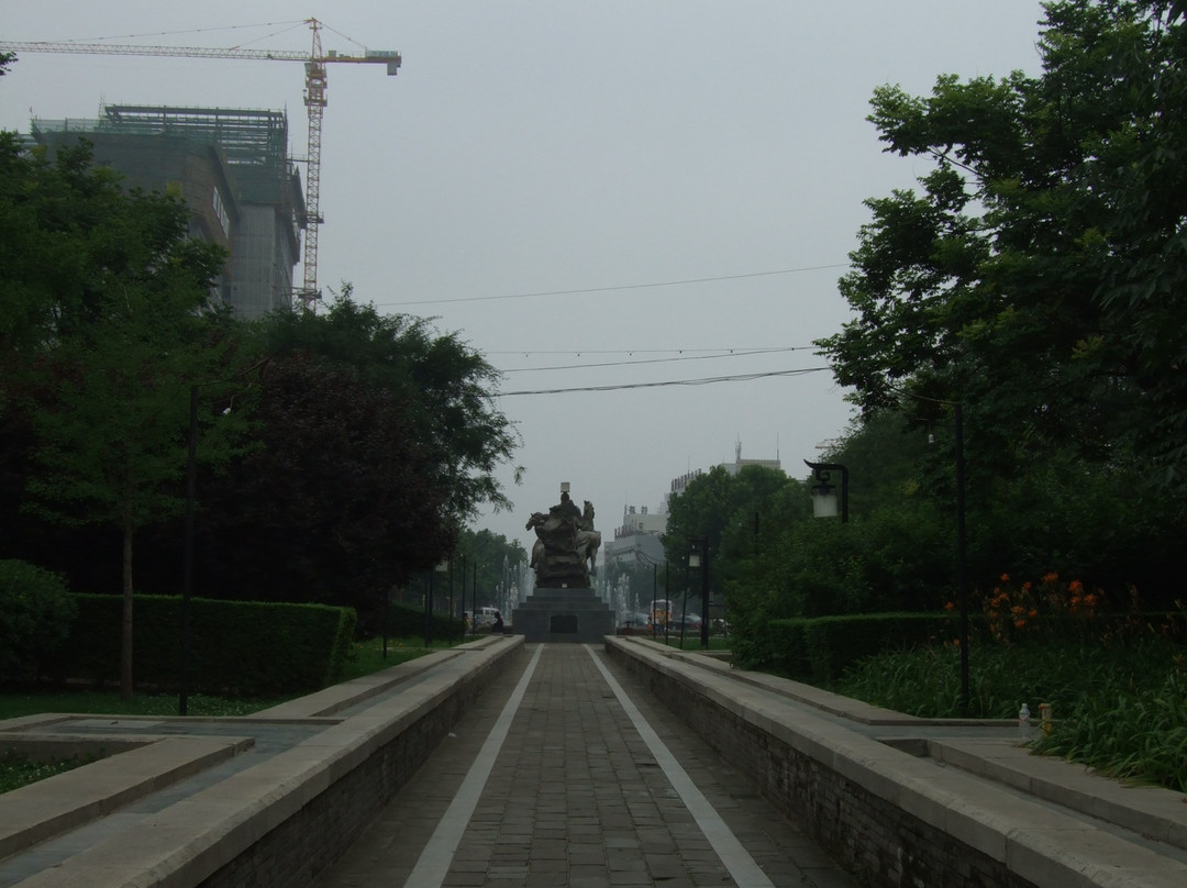 中华广场-咸阳市必去景点