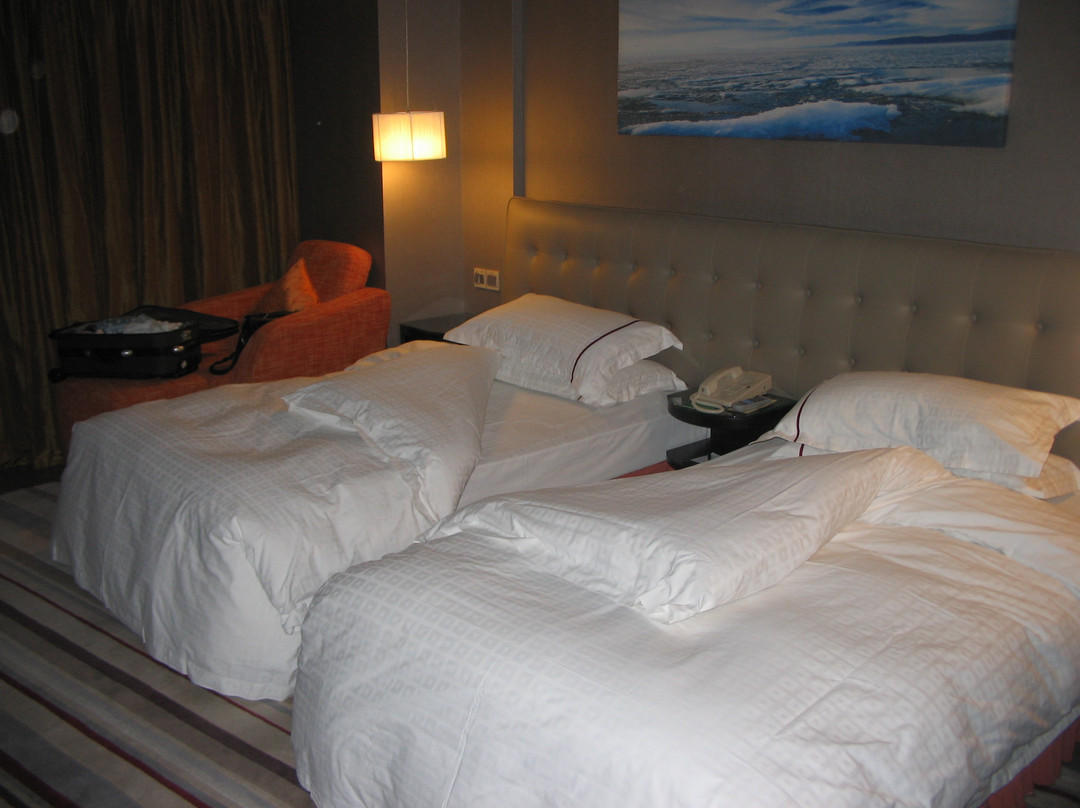 新疆尊茂鸿福酒店主图