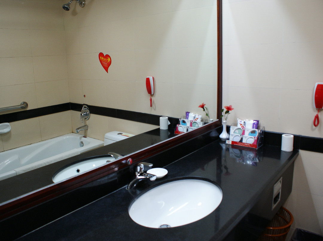 武当山宾馆主图