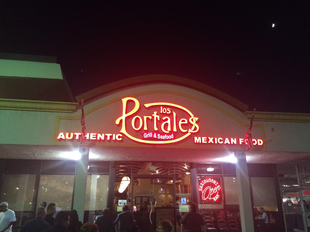 Los Portales Mexican Grill & Seafood