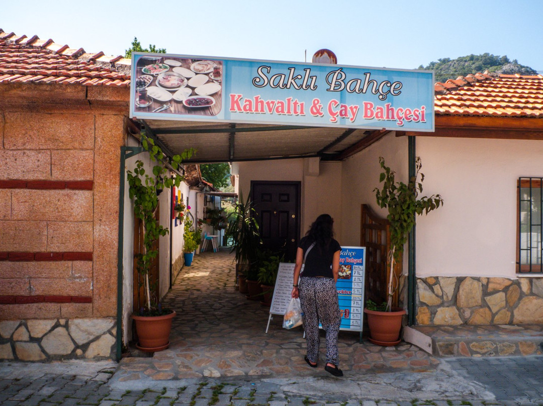 Sakli Bahçe Kahvalti & Cay Bahcesi