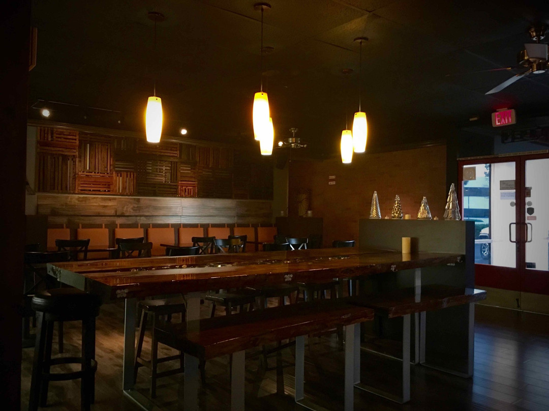 约巴林达餐馆和美食-Monarch 9 Cafe