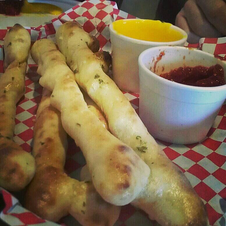 Gosport餐馆和美食-Tomato Pie Pizza Joint