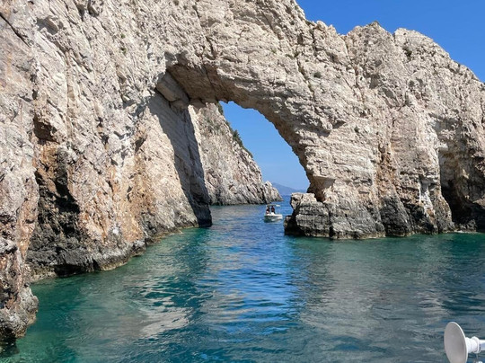 Agoulos Beach Hotel主图