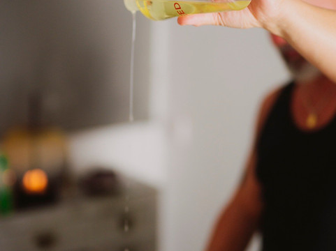 Massage and Energy Therapy-锡切斯必去景点