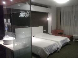 莫泰酒店-武汉协和医院中山公园地铁站武广店主图